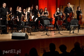 Trzech sympatycznych muzyków i ich akordeony