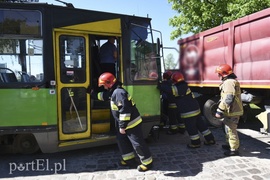 Na Grunwaldzkiej ciężarówka zderzyła się z tramwajem
