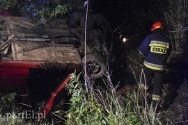 Dachowanie w Rubnie, dwie osoby ranne