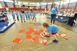 Autoriada uczy bezpieczeństwa na drodze