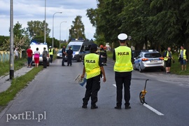 Hondą uderzyła w drzewo (aktualizacja)