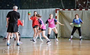 Młode szczypiornistki walczą o medale