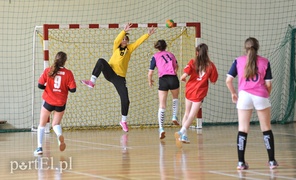 Młode szczypiornistki walczą o medale