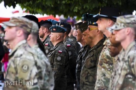 Elbląg powitał Wielonarodową Dywizję Północny-Wschód. \"To żelazna pięść\"
