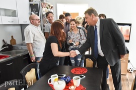 „Skoszarowani” mieszkańcy Saperów 14 b