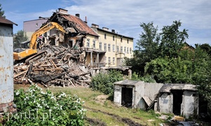 Znika budynek przy Traugutta