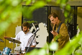 Jazz w strugach deszczu