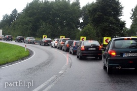 Opel dachował na drodze do Malborka