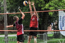 Braterska dominacja na elbląskim boisku