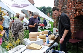 Biblioteka serem pachnąca
