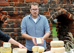 Biblioteka serem pachnąca