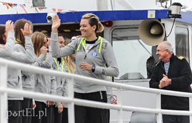 Deszczowa prezentacja Kram Startu