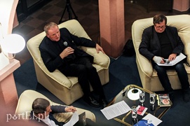 Ksiądz stojący za ołtarzem nie zawsze ma rację