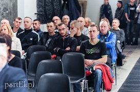 Robotnik sztuki poszukujący prawdy ostatecznej