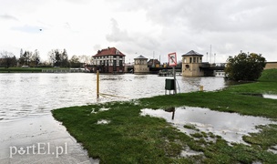 Rzeka Elbląg już nie straszy, trudna sytuacja na jeziorze Druzno  (aktualizacja) 
