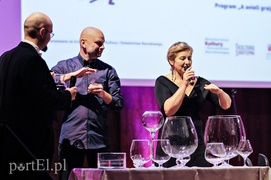 Melodie wyczarowane z kieliszków