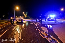 Ogień strawił fiata w 2 minuty