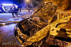 Ogień strawił fiata w 2 minuty