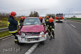 Zderzenie daihatsu z cysterną na S7