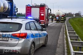 Zderzenie daihatsu z cysterną na S7