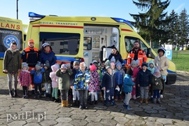 W EUH-E dzieci poznają pracę pielęgniarki i ratownika medycznego