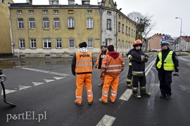 Wypadł ładunek, przez ponad 4 godziny ruch był zablokowany   (aktualizacja) 