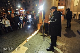 Pikietujący pod sądem: \"weta okazały się oszustwem\"