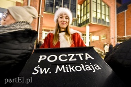 Błysnęła światłem panna zielona