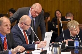 Budżet pełen emocji