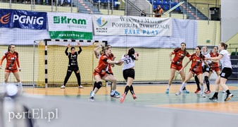 Twardy mecz i wygrana Zagłębia (piłka ręczna)