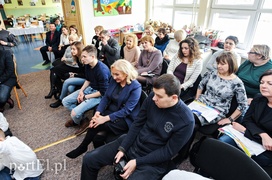 Małe roboty uczą kosmicznie