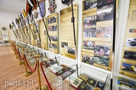 Co się dzieje przed klubem wojskowym przy ul. Królewieckiej?