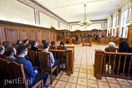 Brutalnie pobita zmarła w kałuży krwi. Konkubent stanął przed sądem