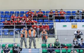 Nafciarze gromią Meblarzy (piłka ręczna)