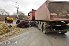 Wypadek na starej \"siódemce\". Pięć osób rannych