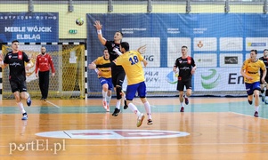 Meblarze zwycięstwem pożegnali się z kibicami (piłka ręczna)