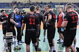 Meblarze zwycięstwem pożegnali się z kibicami (piłka ręczna)