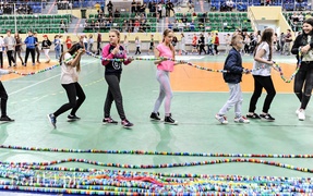 Kilometry nakrętek od uczniów