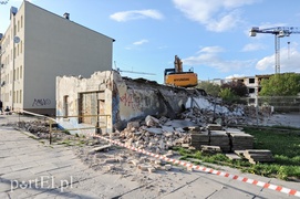 Znika kolejny budynek