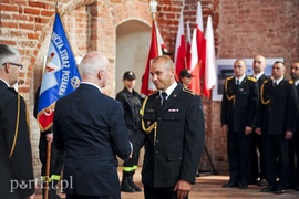 Święty Florian przyniósł strażakom awanse i odznaczenia