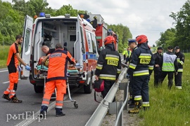 Wyprzedzała na S22, wylądowała w rowie
