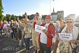 Solidarni z protestującymi w Sejmie: Oni chcą godnie żyć