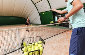 Alicja testuje SportEl.pl: jak zdrowo uderzyć w piłeczkę?