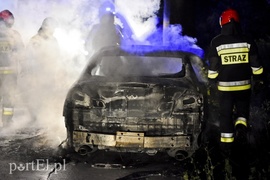 Infiniti spłonęło doszczętnie przy S22