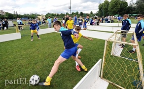 Żółto-biało-niebieski Dzień Dziecka