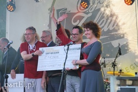 Zalew rozbrzmiewał szantami