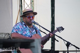 Zalew rozbrzmiewał szantami