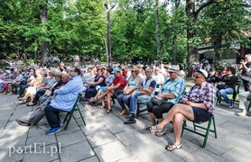 Muzyki trzeba po prostu słuchać