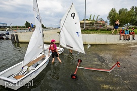 Woda to ich żywioł, teraz są na fali