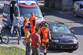 Rowerzysta wjechał wprost pod audi